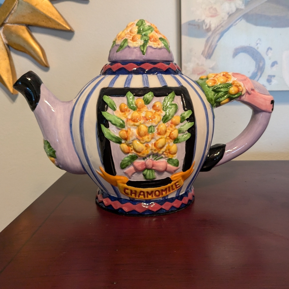 Zrike Teapot Chamomile Tea Floral Violet & Yellow Hand Painted Lid 3D Cottage